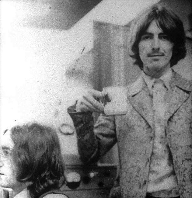 jai-sri-george:September 1968 White Album Sessions Photo by Linda McCartney