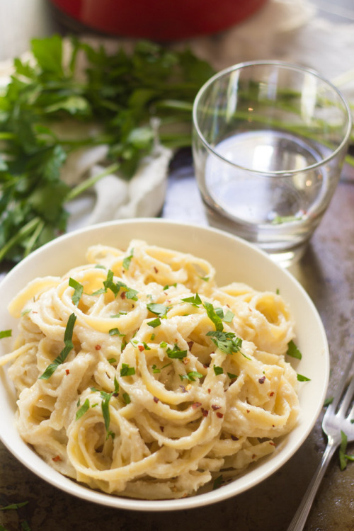 tinykitchenvegan: Vegan Cauliflower Fettuccine Alfredo Sometimes you want something warm and hearty 