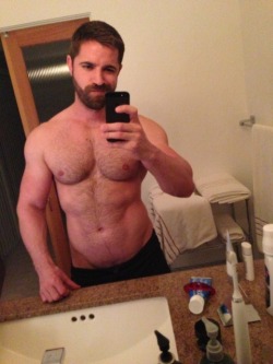 yoursensualrelease:  That body hair is all