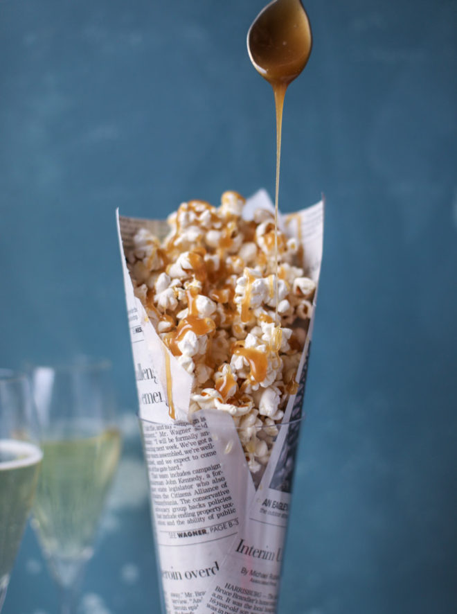 sweetoothgirl:    champagne caramel popcorn and bacon parmesan popcorn!