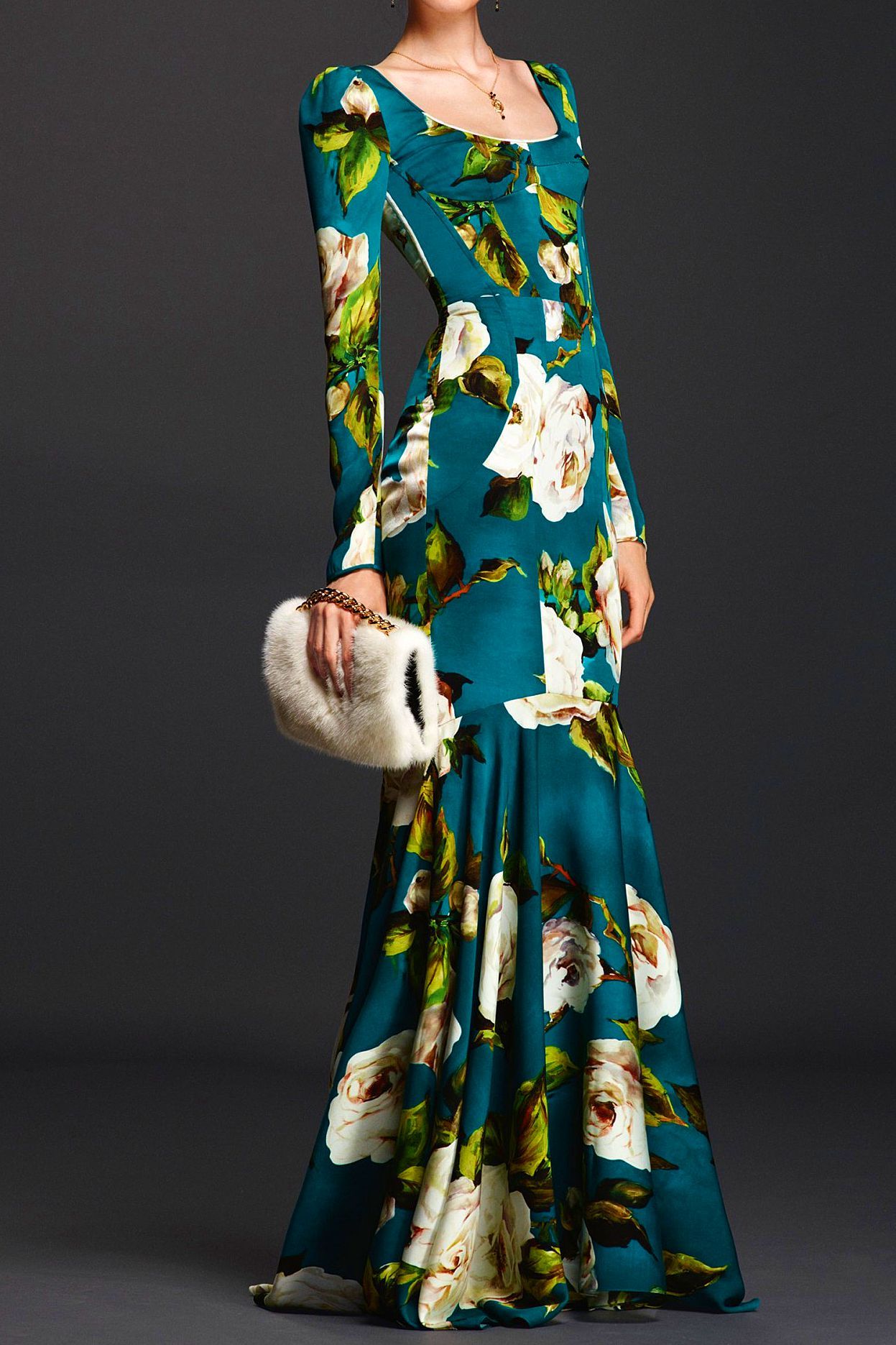 cravingfordresses:  Dolce &amp; Gabbana Sera Spring 2016 Collection 