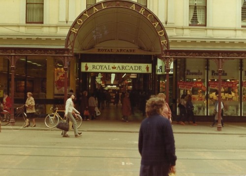 barbie-from-helle: nostandingonly-dancing: Melbourne in the 1970s (source: my dad)