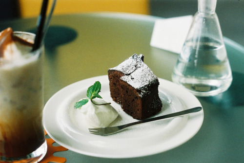 silentpea:GATEAU CHOCOLAT (by zumima-)