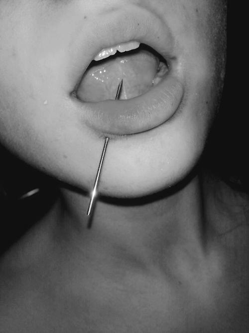 c0ld-dead:  Girls-B&W 