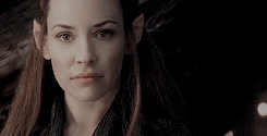 ravcnsclaw:  I’m speeding up and this is the red, orange, yellow flicker beat sparking up my heart. 