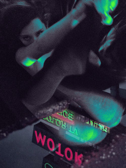 onrepeattttt: My sexy gf just submitted a photo for me to neonize &lt;3 Follow http://onrepeattttt.tumblr.com/tagged/neon for regular doses of neon girls and follow me at Facebook: https://www.facebook.com/onrepeatstudio Want a neon image of yourself?