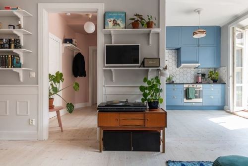 thenordroom: Colorful touches in a Scandi apartment THENORDROOM.COM - INSTAGRAM - PINTEREST - FACEBO