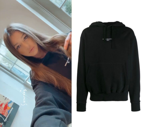 caldernews:Eleanor wearing Louis’ Stella McCartney hoodie on her Instagram stories - 20/02/2021