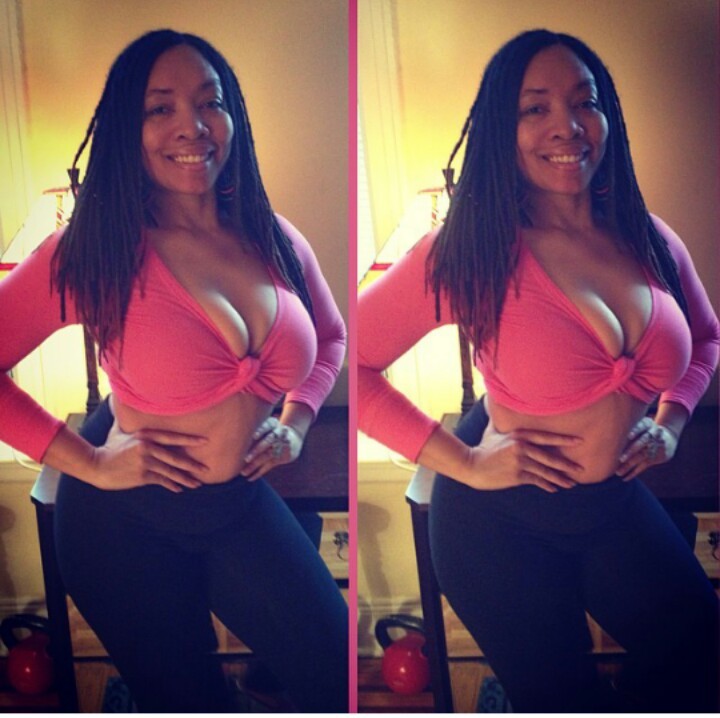 goldieloc:  bruh-in-law:  Dani   Serious Milf  whos mom is this and i need to know