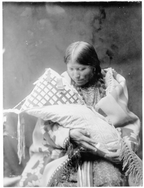 onceuponatown: Happy Mothers Day.1: Arapsoke mother and child . 1908.2: Arapsoke mother and child. 1