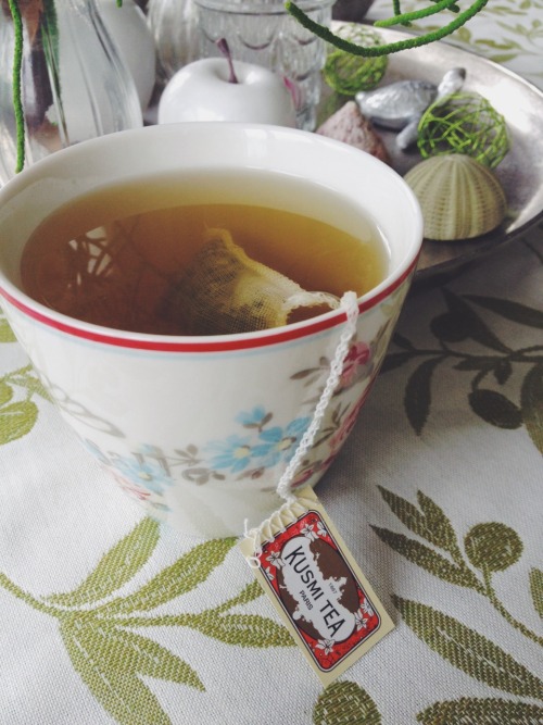 green tea just comforts everyday. especially when your&rsquo;re alone at home on a sunday and dark c