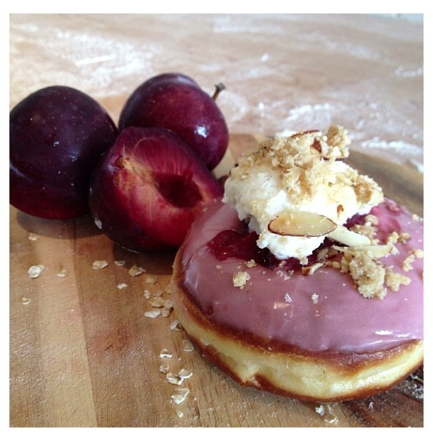 Today I experienced my first visit to @sidecardoughnuts
If you have never been, I highly suggest that you go and visit. Although they come with a strong price tag, it is absolutely worth spending the money for one of these delights.
Pictured is a...