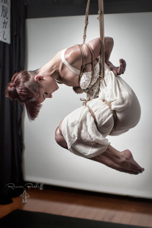 sashalee-kong: www.deviantart.com/art/Shibari-by-Rumen-Basheff-669035336