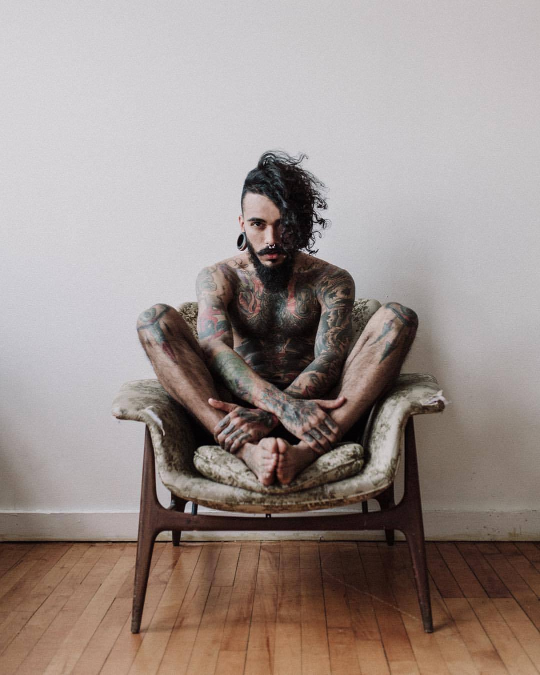 raggedick:  here in my room @kellysmithphoto   #stayragged