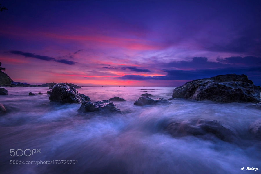 Punding Surf by AntonRaharja
found at 500px