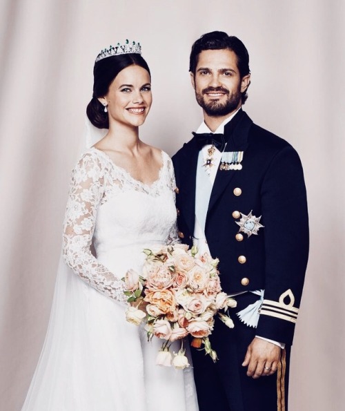 princesssofiaofswedena:T h r e e ❤️ y e a r s ❤️ a g o ❤️ Prince Carl Philip and Princess Sofia got