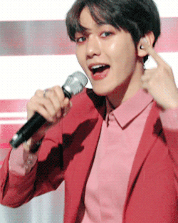 tipannies:  black haired bbh with pink eyeshadow