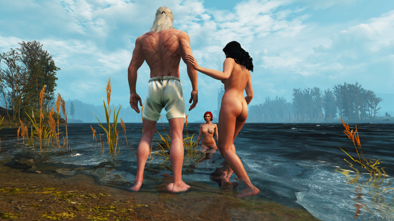 xpsfm:  Went swimming with my girls….Yen freaked out because I checked out Triss