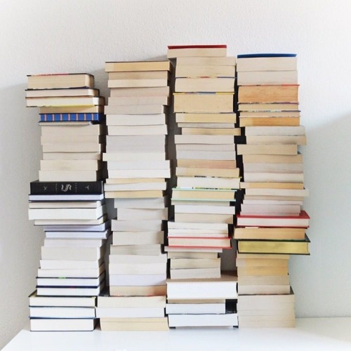 book-overdose:My hobbies include; re-organizing my bookshelf 3 times a day.#bookstagram #instabooks 