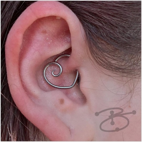 Healed daith I pierced last year that came by for an upgrade. @the_other_half_tattoos We went with t