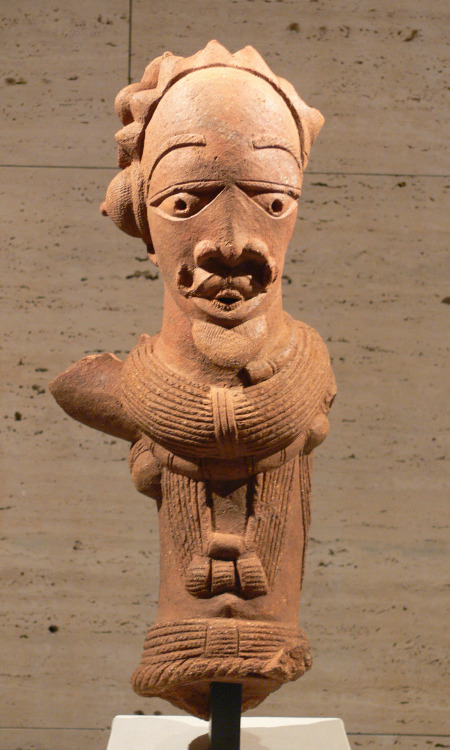 Male figure of the Nok culture of present-day northern Nigeria.  Artist unknown; ca. 195 BCE-205 CE.