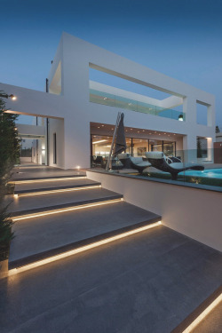 livingpursuit:  Residence in Glyfada by Dolihos Architects