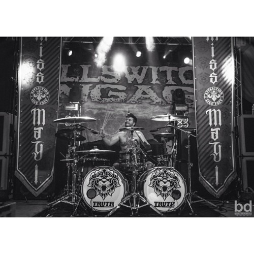 missmayimusic:  @jerodboyd in Austin [photo: @brendandphoto] #missmayi #staymetal