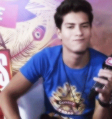 amargurandinho:  Happy Birthday Arthur Aguiar! 
