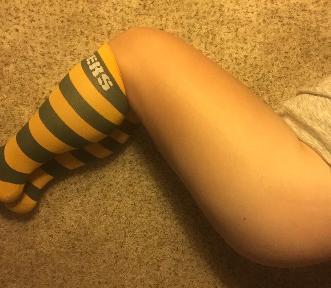 5parklingnitesky:  Guess I’ll provide my own entertainment during the game.