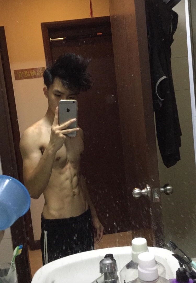 beatthatlive:  Damn he keep sending pics like this. Love local guys when they get