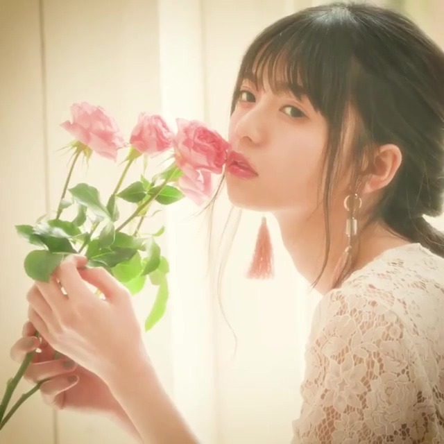 sakamichipost46:  GRL グレイル on Instagram 2018.05.04https://www.instagram.com/p/BiWrW51l2xM/齋藤飛鳥