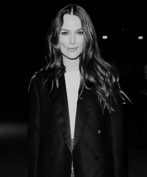 knightleyfans:   Keira Knightley at the Burberry February  2018 show during London Fashion Week at Dimco Buildings on February 17,  2018 in London, England.  