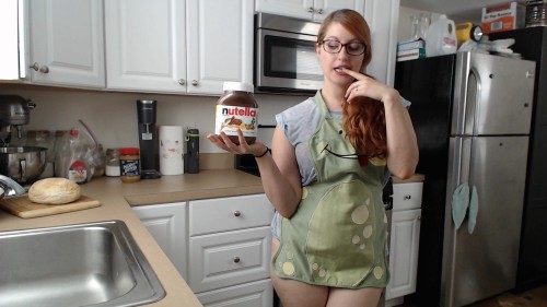 kayleepond:  Still looking back on all of the different places I’ve ever done shows! These are all of the alternate rooms I’ve cammed in all of the places I’ve lived while camming, in order of and grouped by location!