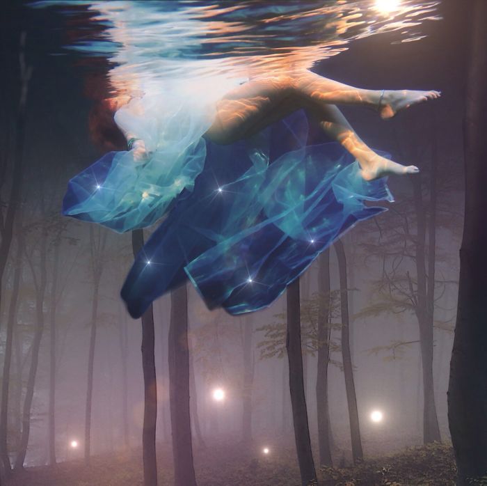 awesome-picz:  Artist Creates Surreal Worlds Using Only His Iphone.