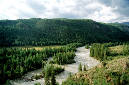 travelingcolors:Altai Mountains | Russia (by Alexey Onatsko)