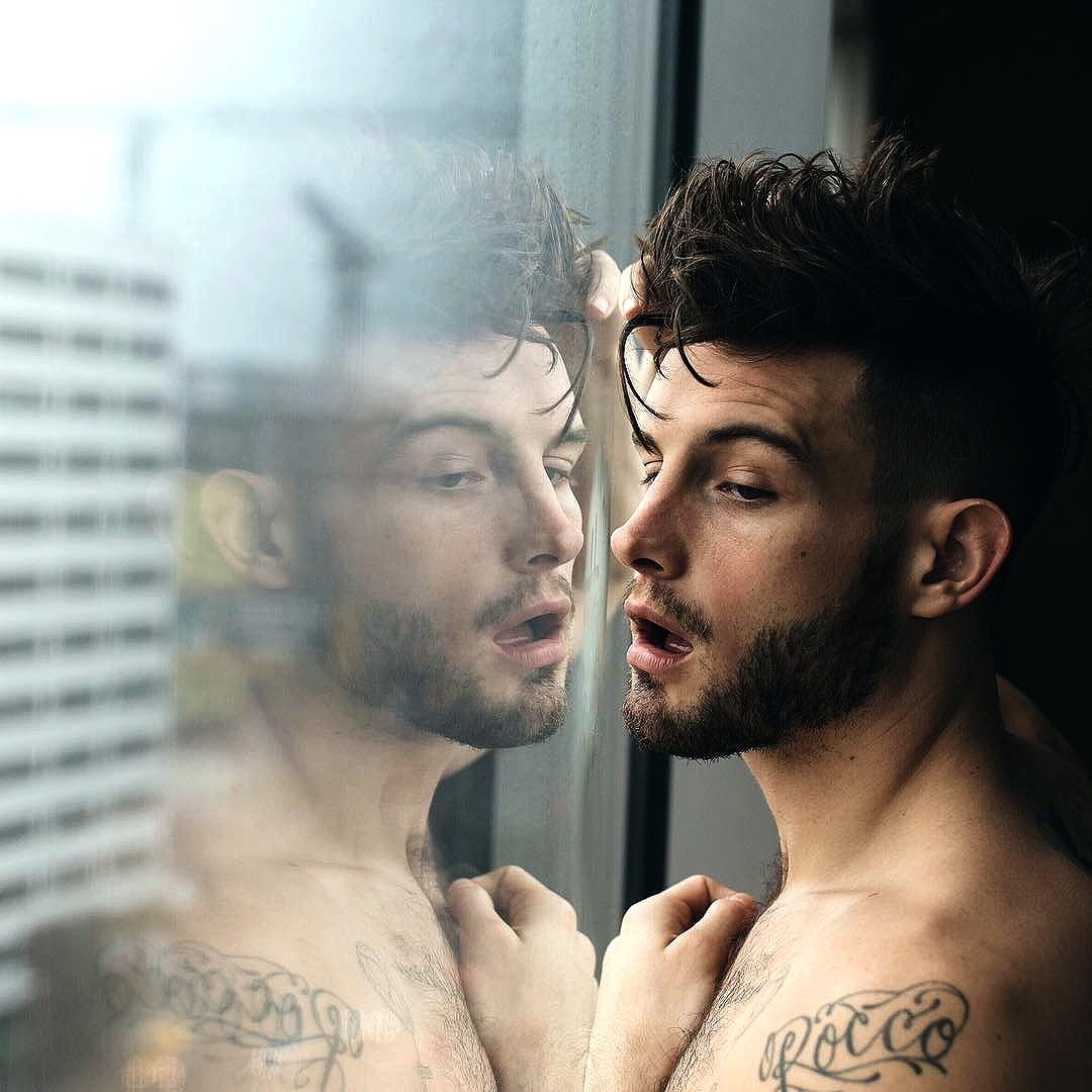 SEXY ❉ ARTY ❉ MANLY ❉ HOT