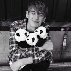 trickymintty:  I wanna be that Panda right