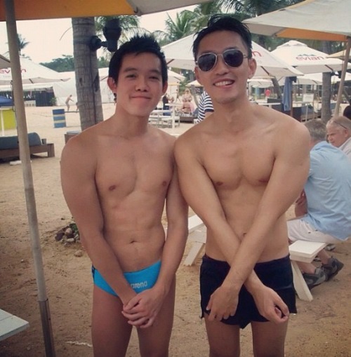 sgnaughtyhappy: Oh this boi is from SG!