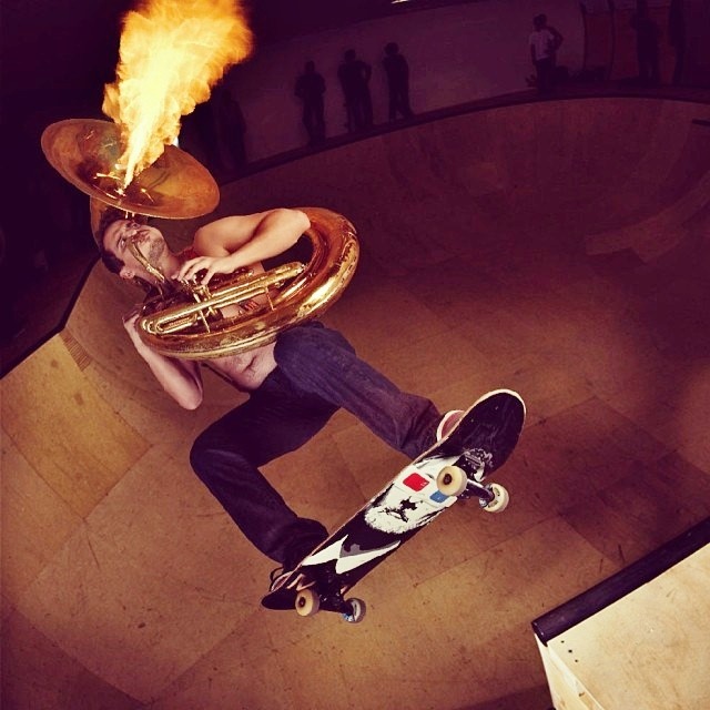 noone-givesafuck:  born-to-lose-666:  goshdiddlydingdangdarnit:  God fuckng damn