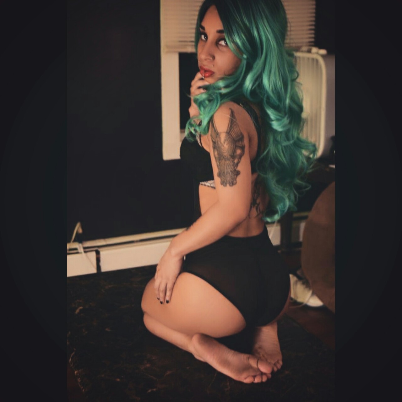 emi-oddity:  Model:Emi_oddity     Photographer :  shana