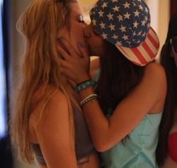 www.tumblr.com blog view sweet-rough-lesbian-kisses