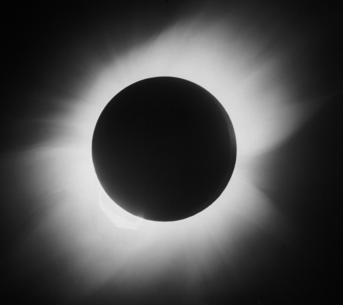 Photograph of the May 1919 solar eclipse captured by Arthur Eddington, which proved Einstein&rsquo;s