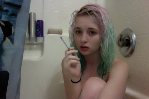 mysisterwaspale:   similar here ☾ 