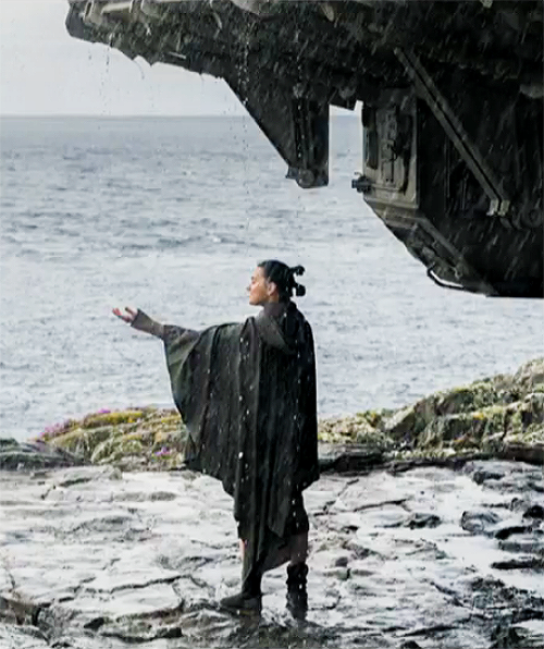 daisyridleyupdated:Daisy Ridley as Rey in Star Wars: The Last Jedi