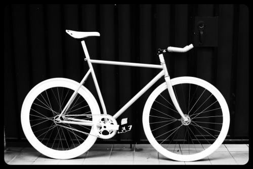 bisikleta: TAIWAN FIXEDGEAR SHOP OZOTW X S36 COMPLETE BIKE X 2013 SLOPE FRAMESET IN SILVER X BULLHOR