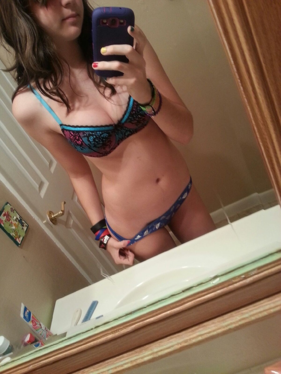 sexy-selfies-xxx:  Check out our website http://ift.tt/1vCNTdM