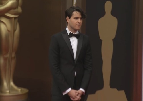 wildthicket:  teamvampireweekend:  Ezra Koenig on the 86th Academy Awards red carpet  here for this.  hyperventilating rn wtf