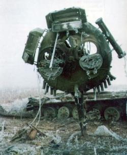 error888:  Serbian M-84 tank “lollipopped” during the Battle of Vukovar [640x782] : MilitaryPorn 