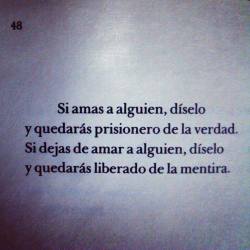 hearts-and-knifes:  Son cosas que al escucharlas suenan simples, pero el tan solo pensarlo es demasiado complicado.