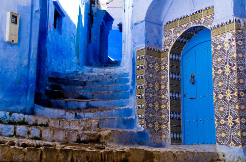 nigeah: 0deelife: asylum-art:Awesome Travel Spot: A Small Town In Morocco That’s Covered In Blue Pai